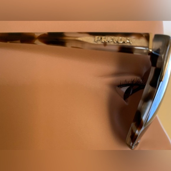 Prada EUC Full Rim Brown Sunglasses - Picture 4 of 11